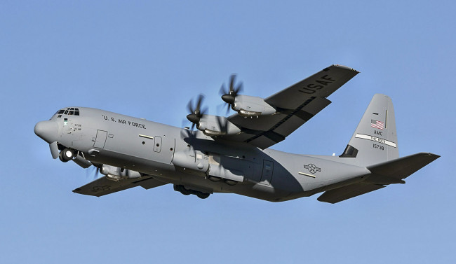 Обои картинки фото c-130, авиация, военно-транспортные самолёты, полет, транспортник, ввс, сша