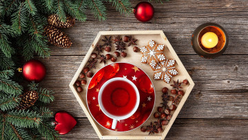 Картинка праздничные угощения свеча шишки чай пряники