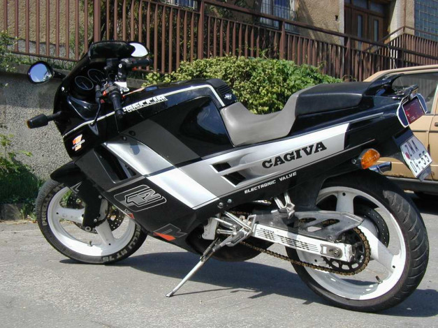 Обои картинки фото мотоциклы, cagiva