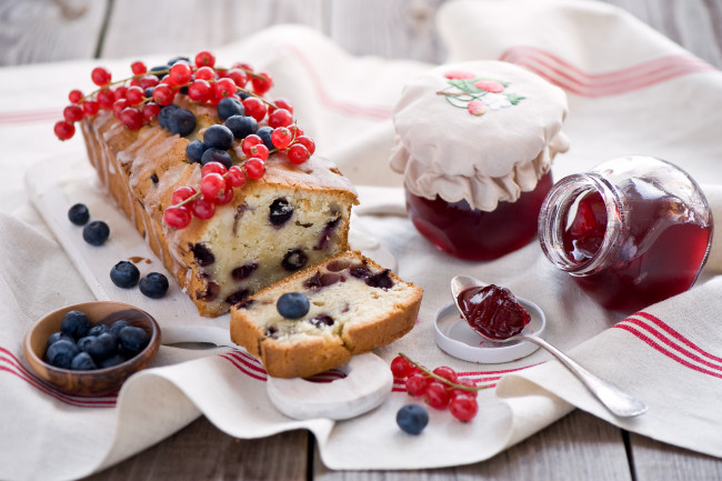 Обои картинки фото еда, пирожные,  кексы,  печенье, джем, ягоды, кекс