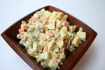 Картинка еда салаты +закуски салатница порция оливье салат