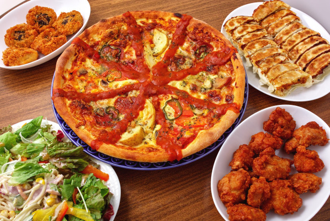 Обои картинки фото еда, разное, салат, пицца, мясо