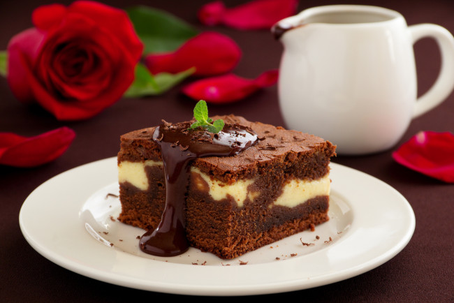 Обои картинки фото еда, торты, торт, шоколад, чай, роза