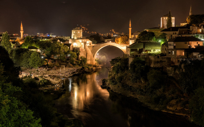 Обои картинки фото города, мостар , босния и герцеговина, река, мост, ночь, огни