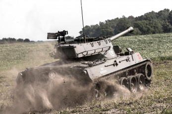 Картинка техника военная+техника пыль истребитель танков ведьма hellcat m18