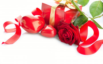 Картинка праздничные подарки+и+коробочки сердечки лента коробка подарок роза