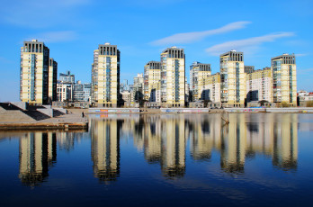 Картинка морская+набережная города санкт-петербург +петергоф+ россия река дома набережная морская