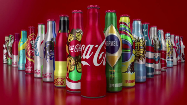 Обои картинки фото бренды, coca-cola, ряд, клин, бутылки, кока-кола, страны
