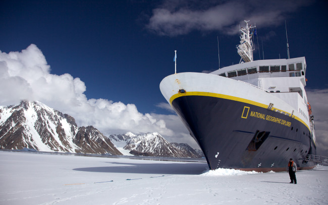 Обои картинки фото арктика, корабли, ледоколы, корабль, снег, льдины