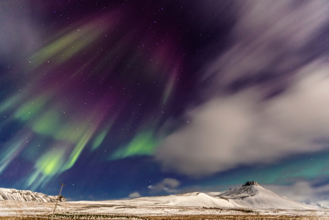 Обои картинки фото природа, северное сияние, панорама, северное, сияние, норвегия, небо, звезды, горы, облака