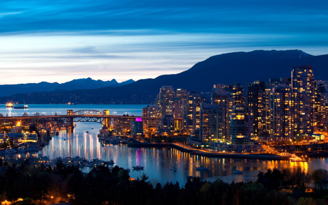 Обои картинки фото города, ванкувер , канада, вечер, мост, горы, река