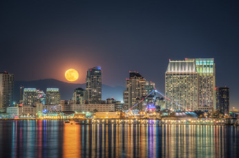 Картинка города -+огни+ночного+города ночь луна здания огни
