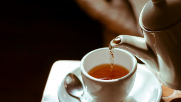 Картинка еда напитки +Чай струя чашка чай чайник