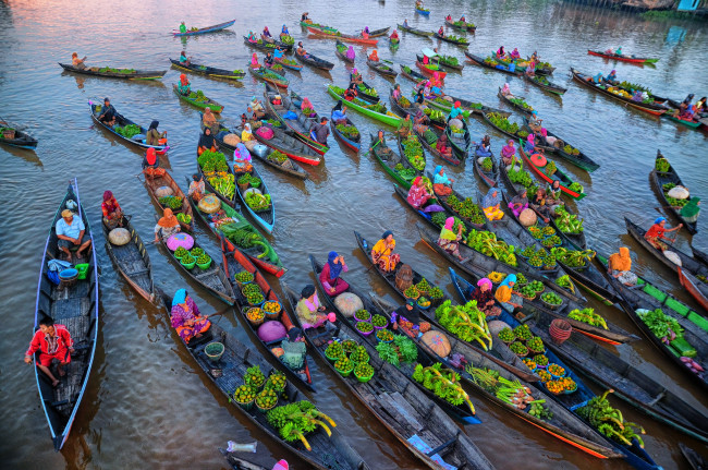 Обои картинки фото корабли, лодки,  шлюпки, vegetables, foodstuffs, merchandise, products, canoes, trade