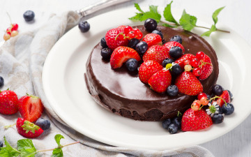 Картинка еда пирожные +кексы +печенье пирожное шоколадное ягоды