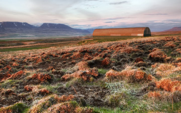 Картинка barn on the tundra природа поля простор поле горы