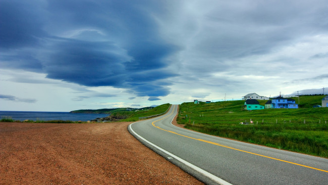 Обои картинки фото природа, дороги, дорога, облака, дома
