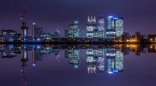 Обои картинки фото canary wharf,  london, города, лондон , великобритания, огни, ночь, река