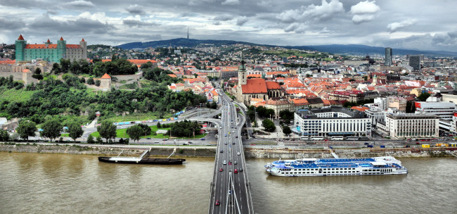 Обои картинки фото города, братислава , словакия, река, мост, замок, панорама
