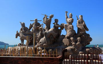 Картинка города памятники скульптуры арт объекты шаньдун