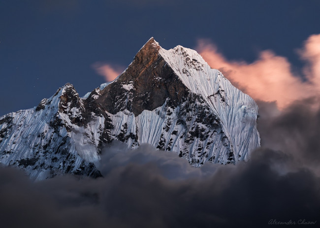 Обои картинки фото природа, горы, непал, мачапучаре, гималаи, александр, Чазов, вершина, непокоренная