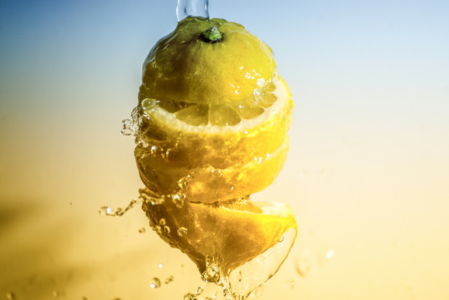 Обои картинки фото еда, цитрусы, вода, лимон