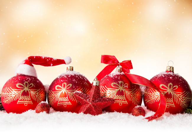 Обои картинки фото праздничные, шарики, new, year, игрушки, елочные, снежинки, снег, шары, красные, узор, золото, бант, звёздочки, новый, год, christmas, декорации, рождество
