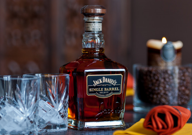 Обои картинки фото jack daniel’s, бренды, jack daniel`s, бутылка, виски, бренд, алкоголь