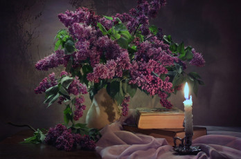 Картинка цветы сирень свеча книга натюрморт