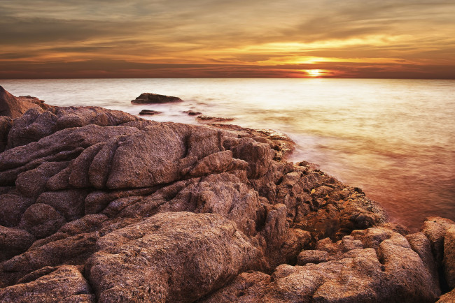 Обои картинки фото природа, побережье, тучи, камни, океан