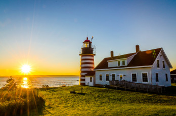 Картинка природа маяки горизонт океан маяк лужайка свет солнце