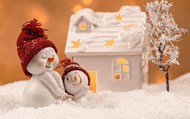 Обои картинки фото праздничные, снеговики, снег, домик