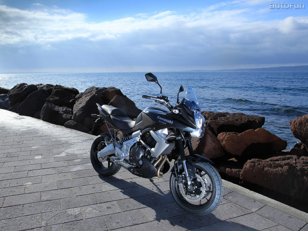 Обои картинки фото kawasaki, versys, мотоциклы