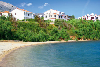 Картинка хорватия разное сооружения постройки море берег кусты дома