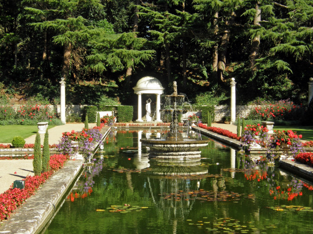 Обои картинки фото природа, парк, фонтан, водоем, статуя, цветы