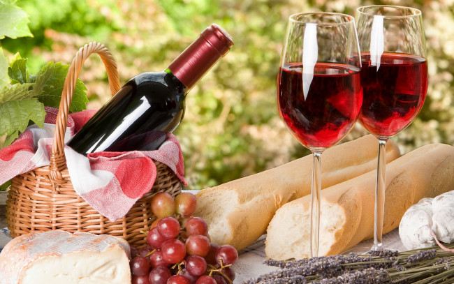 Обои картинки фото еда, напитки,  вино, виноград, вино, хлеб