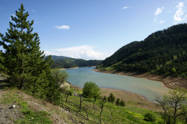 Обои картинки фото zaovine, lake, сербия, природа, реки, озера, берег, озеро