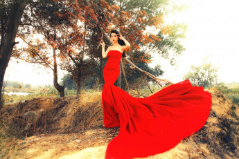 Картинка девушки -unsort+ азиатки поза взгляд платье деревья красное девушка