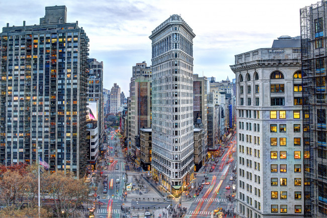 Обои картинки фото флэтайрон-билдинг, города, нью-йорк , сша, небоскреб, утюг, город, улицы