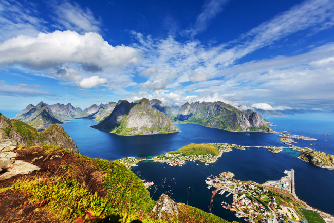 Обои картинки фото лофотен норвегия, природа, пейзажи, лофотен, lofoten, пейзаж, горы, фьорд, озеро, норвегия