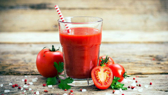 Обои картинки фото еда, напитки,  сок, томатный, сок, помидоры, томаты
