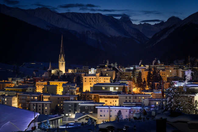 Обои картинки фото davos, switzerland, города, - огни ночного города