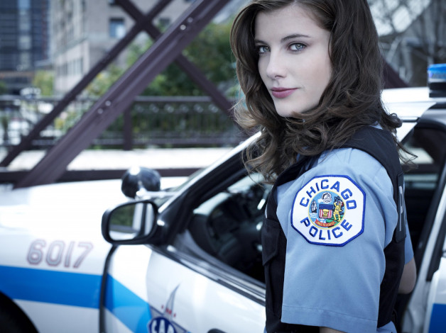 Обои картинки фото кино фильмы, the chicago code, девушка, полиция, машина