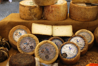 Картинка formatges+artesans+de+ponent еда сырные+изделия сыр