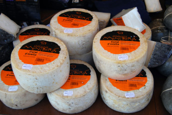 Картинка montbru+curat+d`ovella еда сырные+изделия сыр