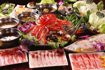 Картинка еда разное ассорти суп грибы бекон морепродукты блюда креветки краб салат цветы японская кухня