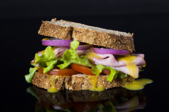Картинка еда бутерброды +гамбургеры +канапе бутерброд горчица сэндвич помидор хлеб мясо лук салат