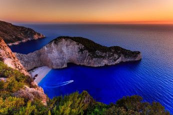 Картинка природа побережье остров пляж море navagio greece ionian islands