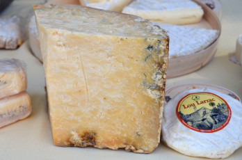 Картинка feria+de+reyes еда сырные+изделия сыр