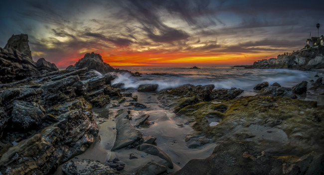 Обои картинки фото природа, восходы, закаты, берег, скалы, зарево, океан, горизонт